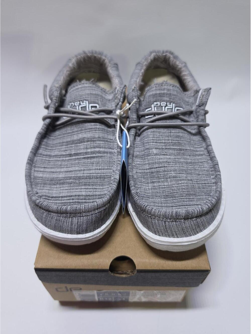 Hey Dude Wally Youth Boys Gray Low Top Lace-Up Sneakers Logo US K12 EU 31 - Picture 2 of 9